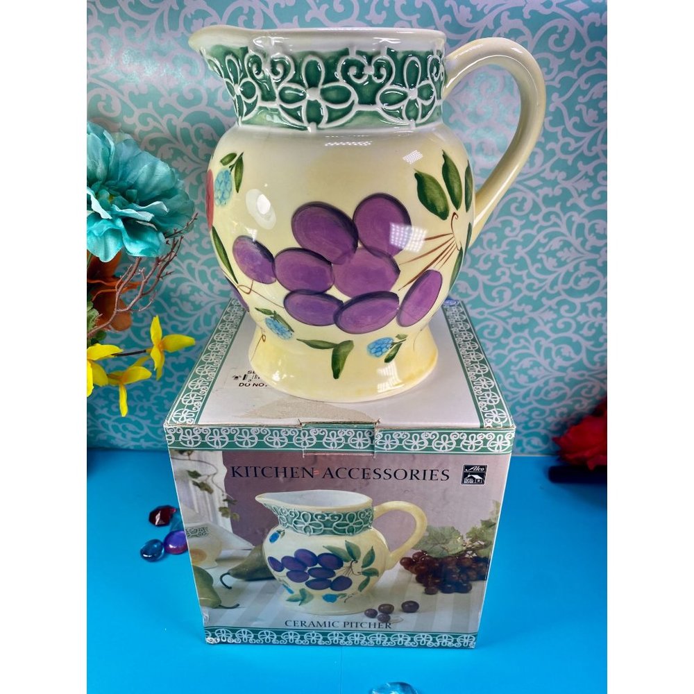 Alco Belaggio, NEW, Ceramic Pitcher with Apple/Basket decorated,‎ so cute!